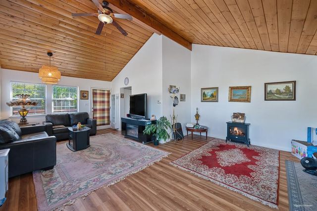 2415 Short Ln, Auburn, CA 95603