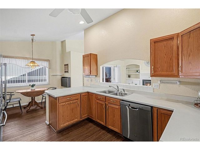 10732 W Dumbarton Cir, Littleton, CO 80127