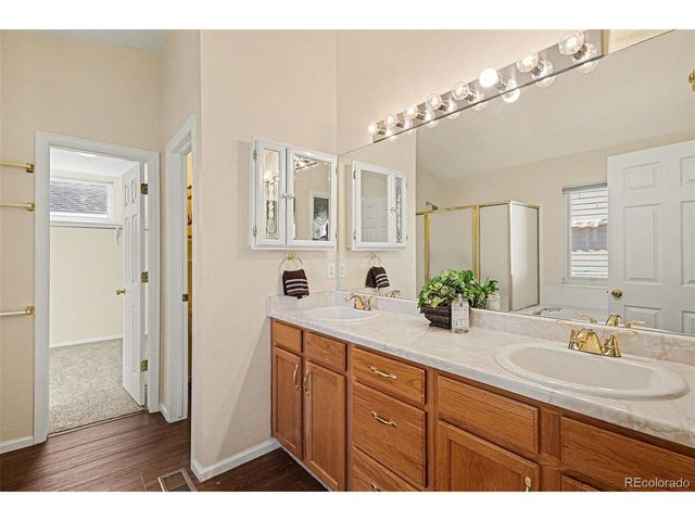 10732 W Dumbarton Cir, Littleton, CO 80127