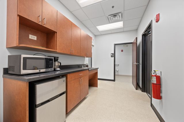 475 Quadrangle Drive F, Bolingbrook, IL 60440