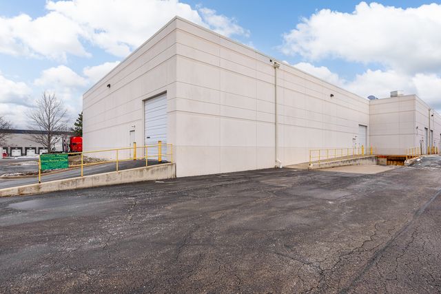 475 Quadrangle Drive F, Bolingbrook, IL 60440