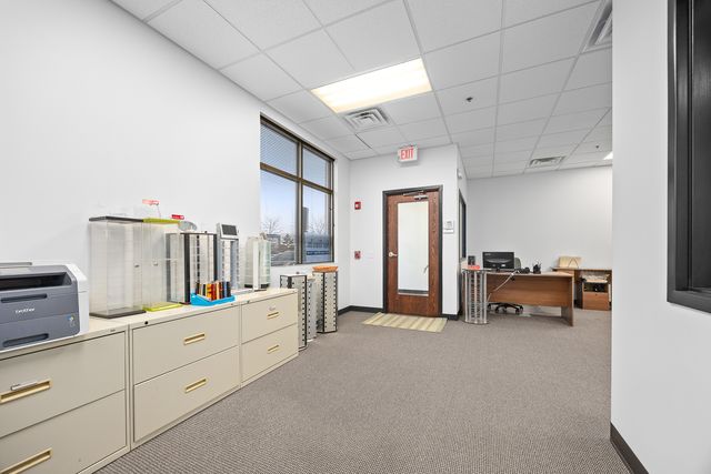 475 Quadrangle Drive F, Bolingbrook, IL 60440