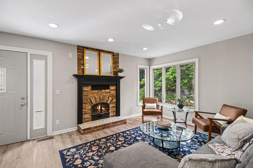 234 Cambria Court, Woodbury, MN 55125 — exterior