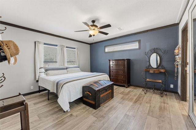 313 S Ave F Ave, Johnson City, TX 78636