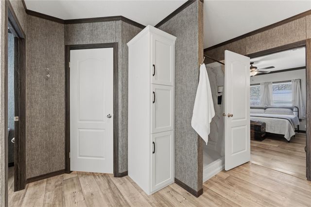 313 S Ave F Ave, Johnson City, TX 78636