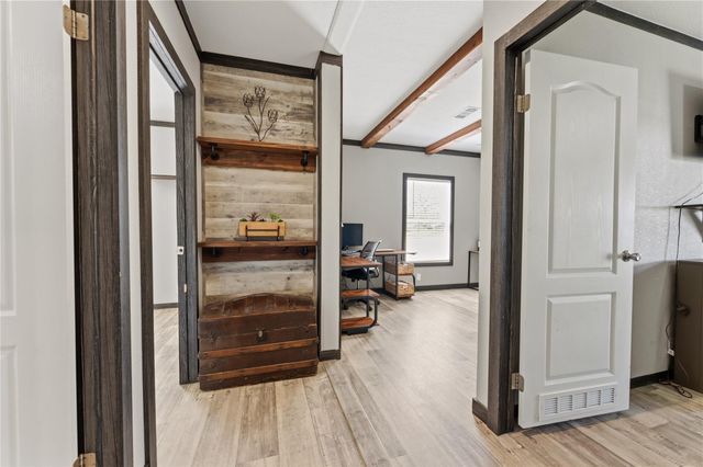 313 S Ave F Ave, Johnson City, TX 78636