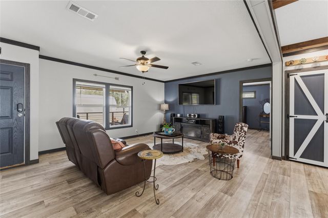 313 S Ave F Ave, Johnson City, TX 78636