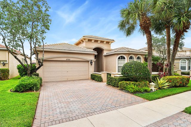 8769 Via Grande E, Wellington, FL 33411