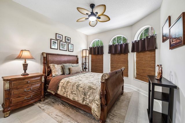 8769 Via Grande E, Wellington, FL 33411