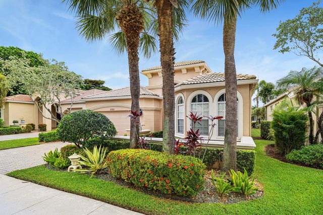 8769 Via Grande E, Wellington, FL 33411