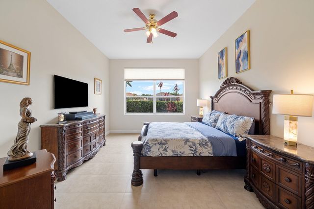 8769 Via Grande E, Wellington, FL 33411