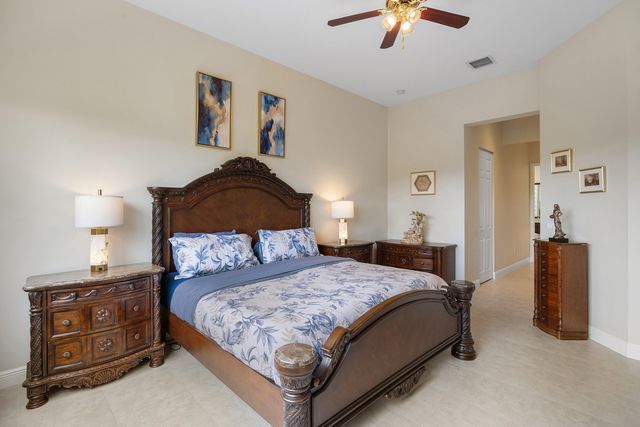 8769 Via Grande E, Wellington, FL 33411
