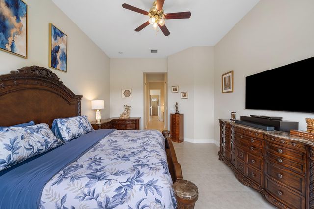 8769 Via Grande E, Wellington, FL 33411