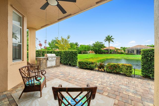 8769 Via Grande E, Wellington, FL 33411