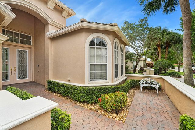 8769 Via Grande E, Wellington, FL 33411