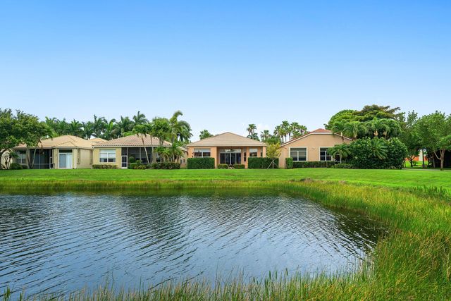 8769 Via Grande E, Wellington, FL 33411