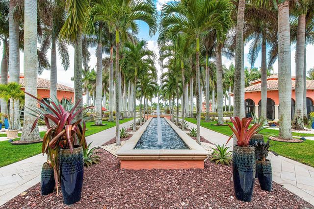 8769 Via Grande E, Wellington, FL 33411