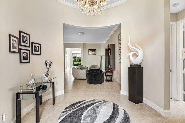8769 Via Grande E, Wellington, FL 33411