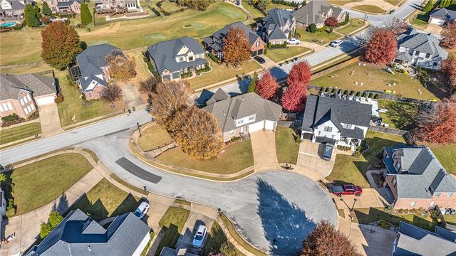 5407 S Turnberry Road, Rogers, AR 72758