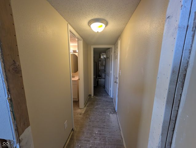 668 Day Break Drive, Greenwood, IN 46143