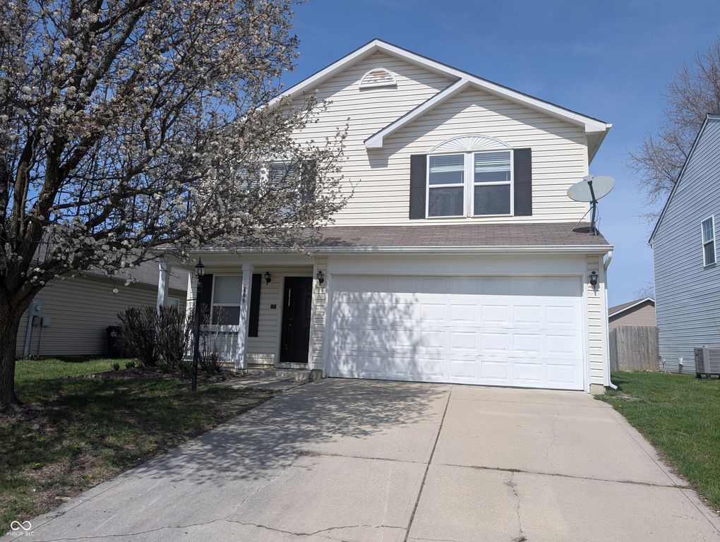 668 Day Break Drive, Greenwood, IN 46143