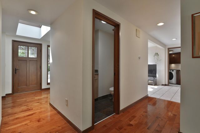 815 Lookout Point Drive, Columbus, OH 43235