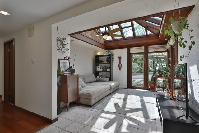 815 Lookout Point Drive, Columbus, OH 43235