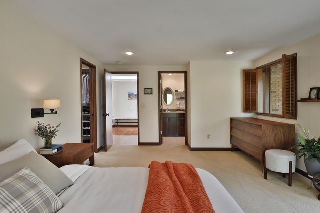 815 Lookout Point Drive, Columbus, OH 43235