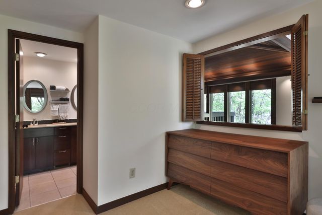 815 Lookout Point Drive, Columbus, OH 43235