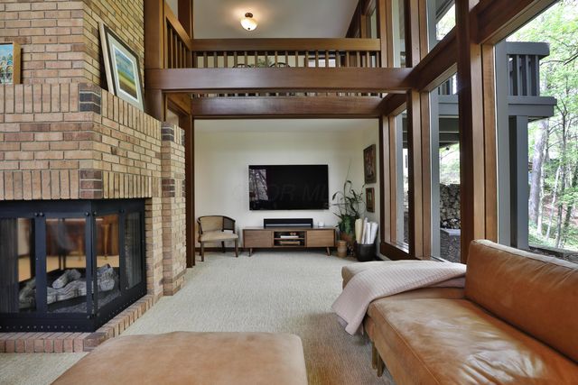 815 Lookout Point Drive, Columbus, OH 43235