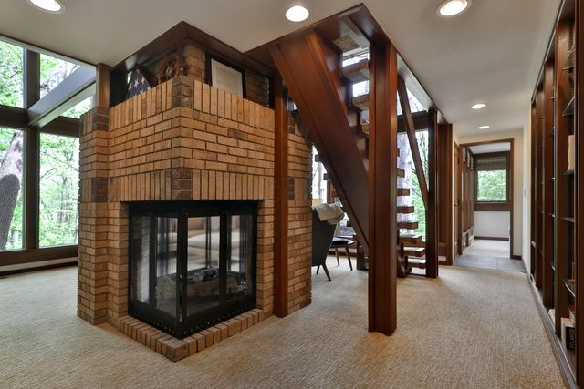 815 Lookout Point Drive, Columbus, OH 43235