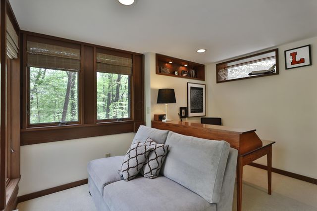 815 Lookout Point Drive, Columbus, OH 43235