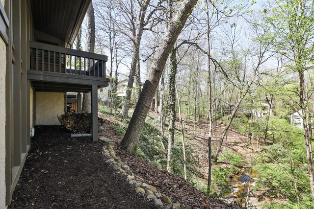 815 Lookout Point Drive, Columbus, OH 43235