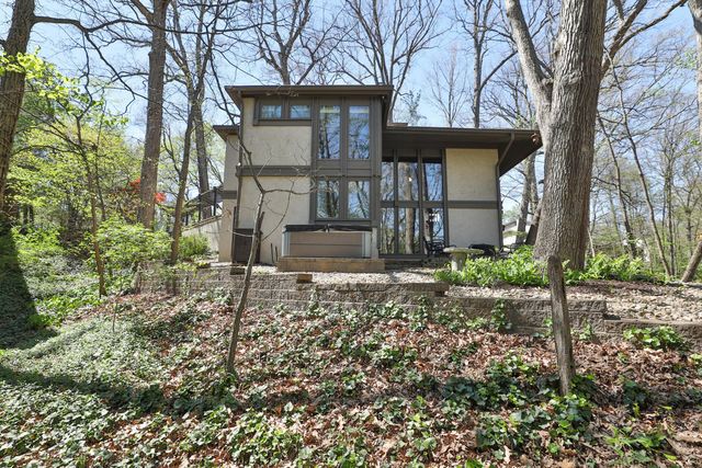 815 Lookout Point Drive, Columbus, OH 43235