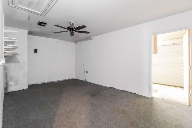 20017 Hubert R. Humphrey RD, Manor, TX 78653