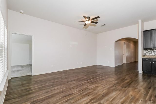 20017 Hubert R. Humphrey RD, Manor, TX 78653