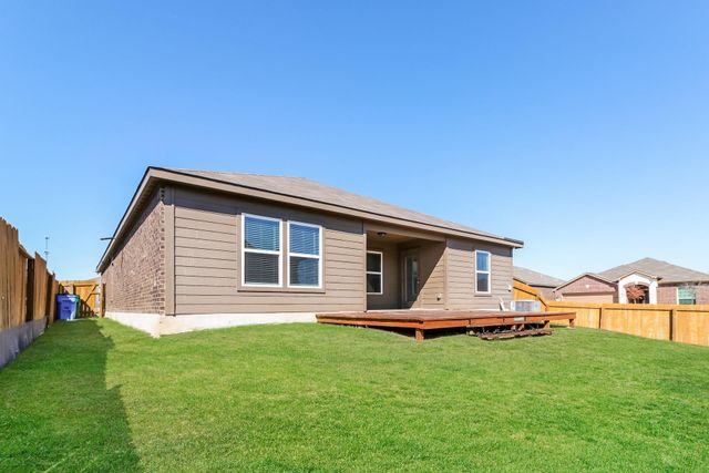 20017 Hubert R. Humphrey RD, Manor, TX 78653