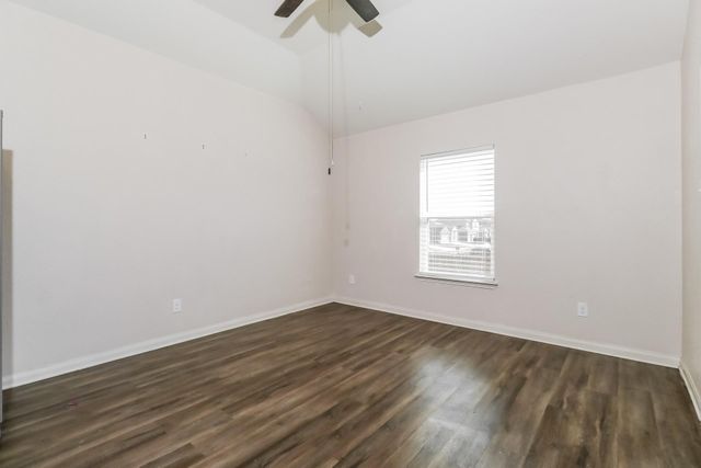 20017 Hubert R. Humphrey RD, Manor, TX 78653