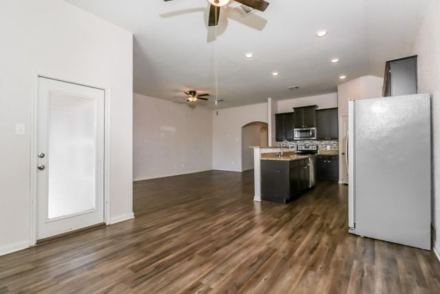 20017 Hubert R. Humphrey RD, Manor, TX 78653