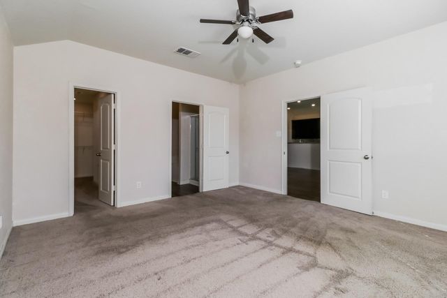 20017 Hubert R. Humphrey RD, Manor, TX 78653