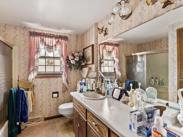 1330 Fernando DRIVE, Ashwaubenon, WI 54115