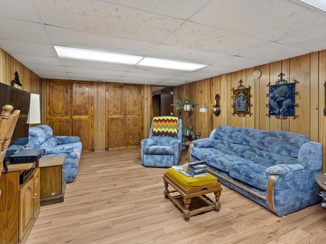 1330 Fernando DRIVE, Ashwaubenon, WI 54115