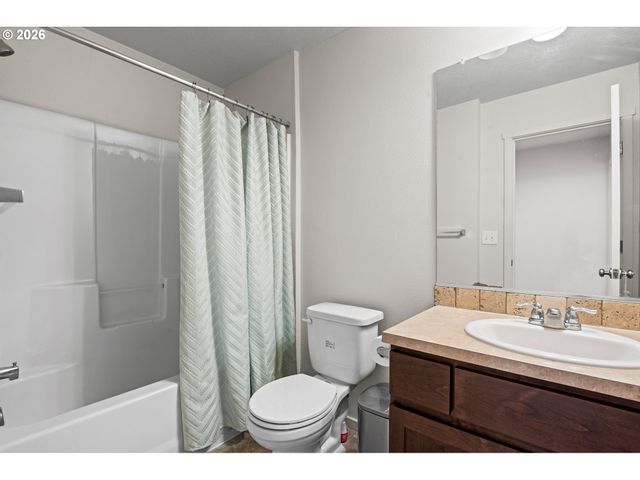 8611 Ne 13TH Pl, Vancouver, WA 98665