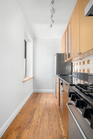 32 W 40th St Apt 4H, New York City, NY 10018