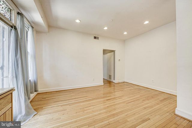 1401 COLUMBIA RD NW #219, Washington, DC 20009