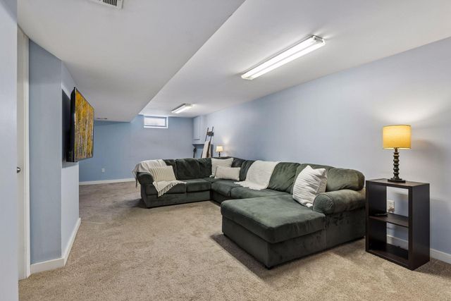2128 Cohansey Boulevard, Roseville, MN 55113