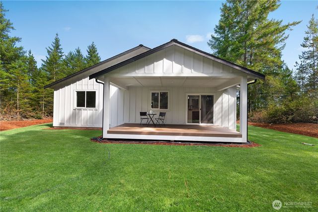 20 E Meadow Mist Place, Belfair, WA 98528
