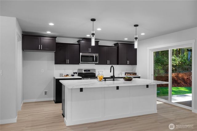 20 E Meadow Mist Place, Belfair, WA 98528