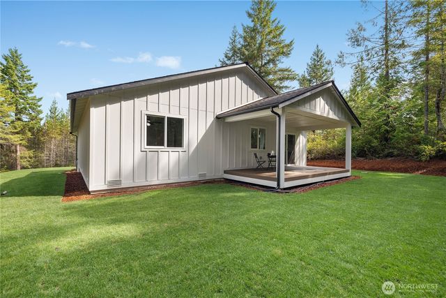 20 E Meadow Mist Place, Belfair, WA 98528