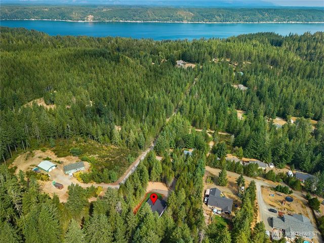 20 E Meadow Mist Place, Belfair, WA 98528